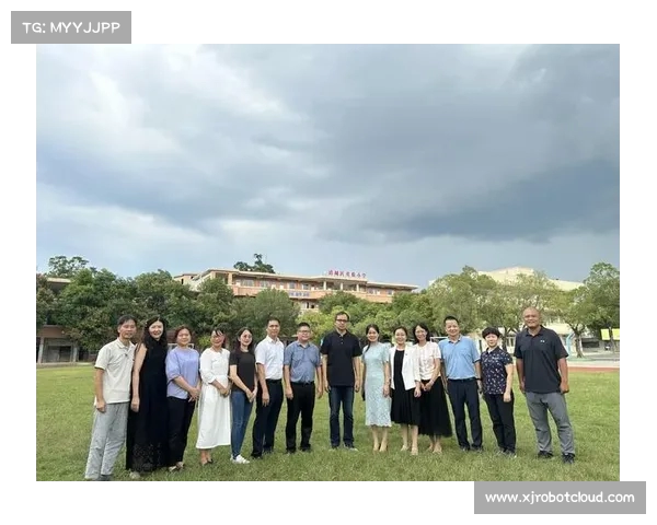闹大了!深圳教育局暑期教师招聘惊现干部子女优先,网友愤怒声讨! 闹大了!深圳教育局暑期教师招聘惊现干部子女优先,网友愤怒声讨!